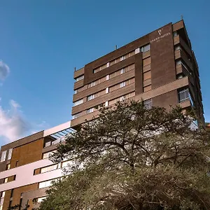 V Grand Hotel, A Member Of Radisson Individuals מלון