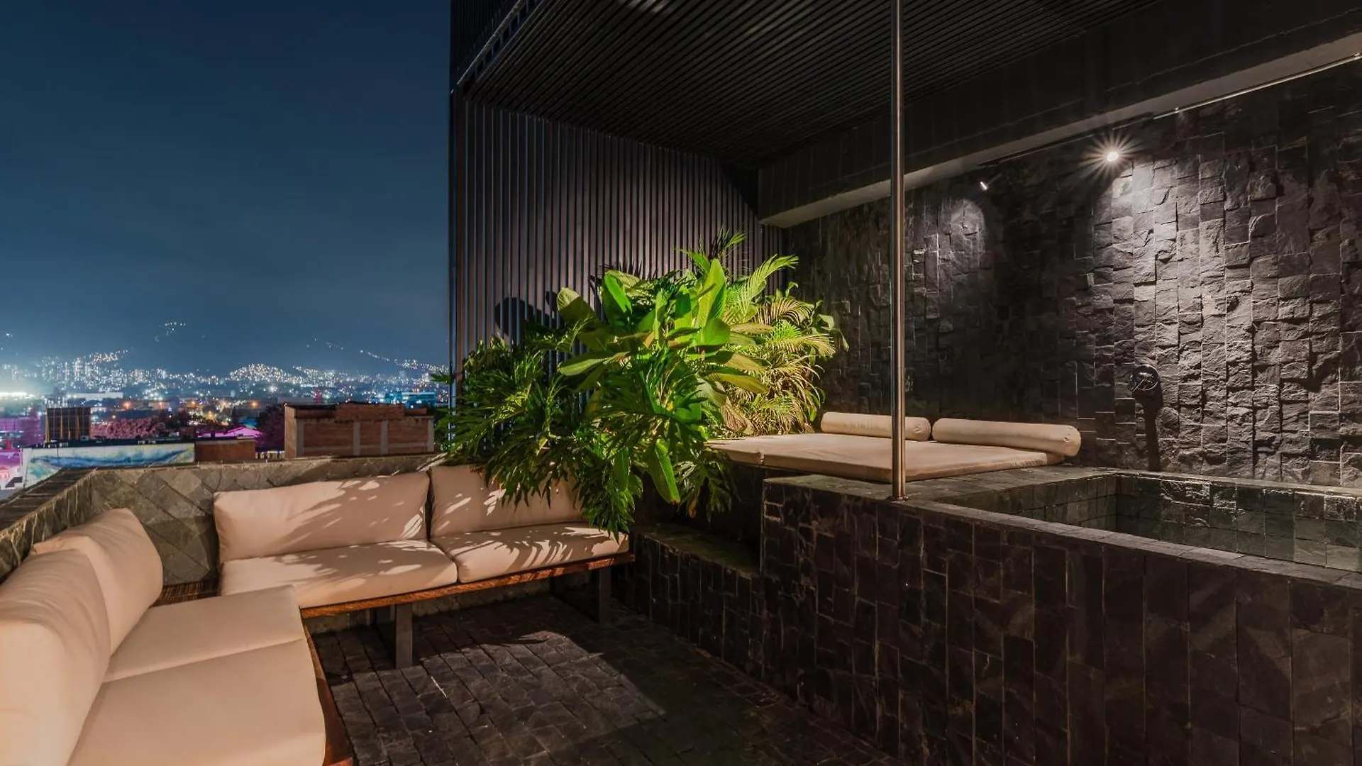 Hotel Zelva Poblado Medellín Colombia